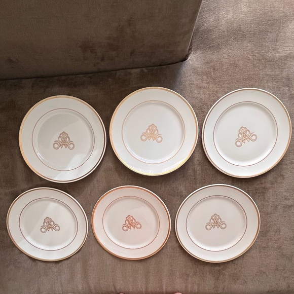 Vintage Ambassador West Chicago Hotel Dinner Plates (6) - Picture 1 of 16